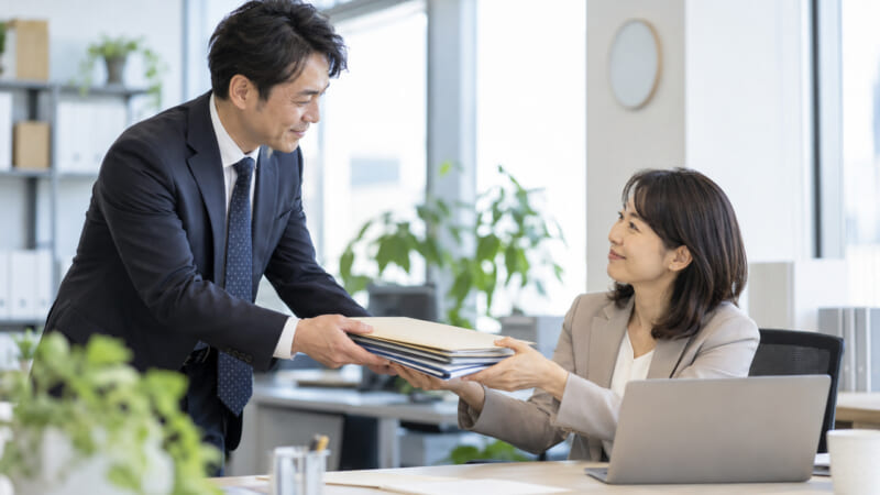 数秘術の強みが仕事の負担になるとき、責任感と抱え込みの境界